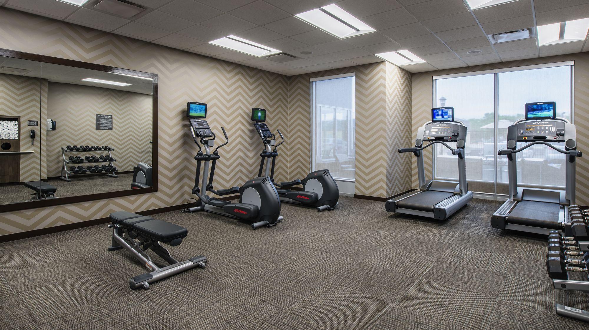 Residence Inn By Marriott Regina Bagian luar foto