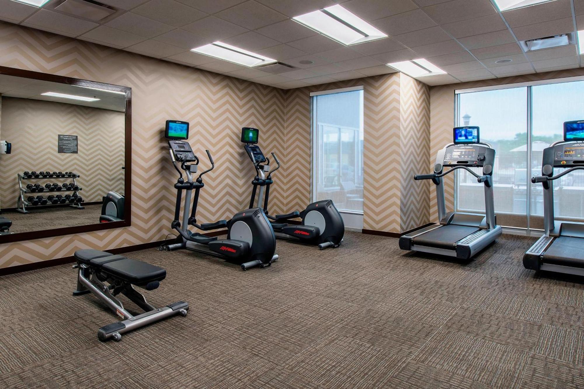 Residence Inn By Marriott Regina Bagian luar foto