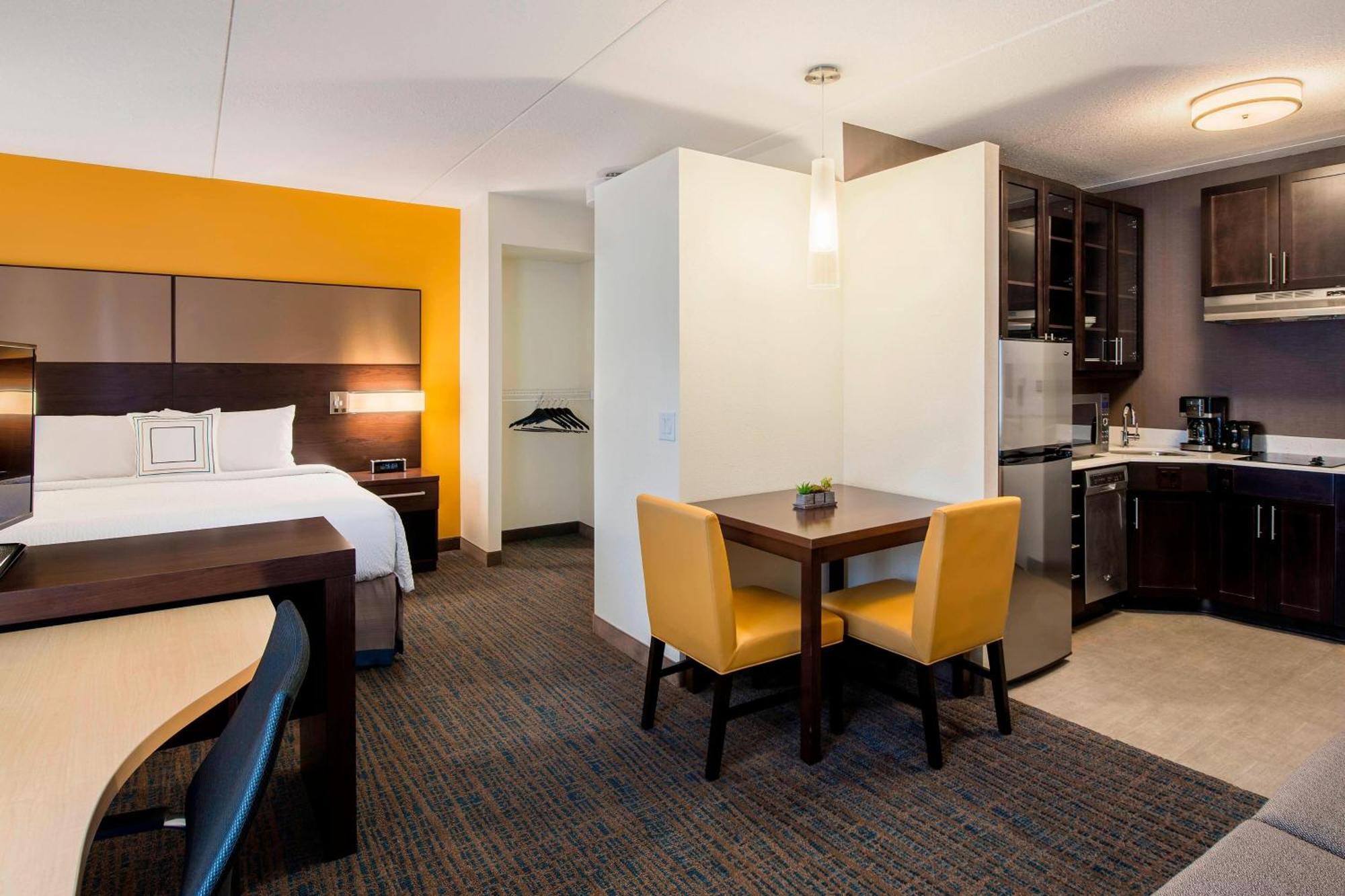 Residence Inn By Marriott Regina Bagian luar foto