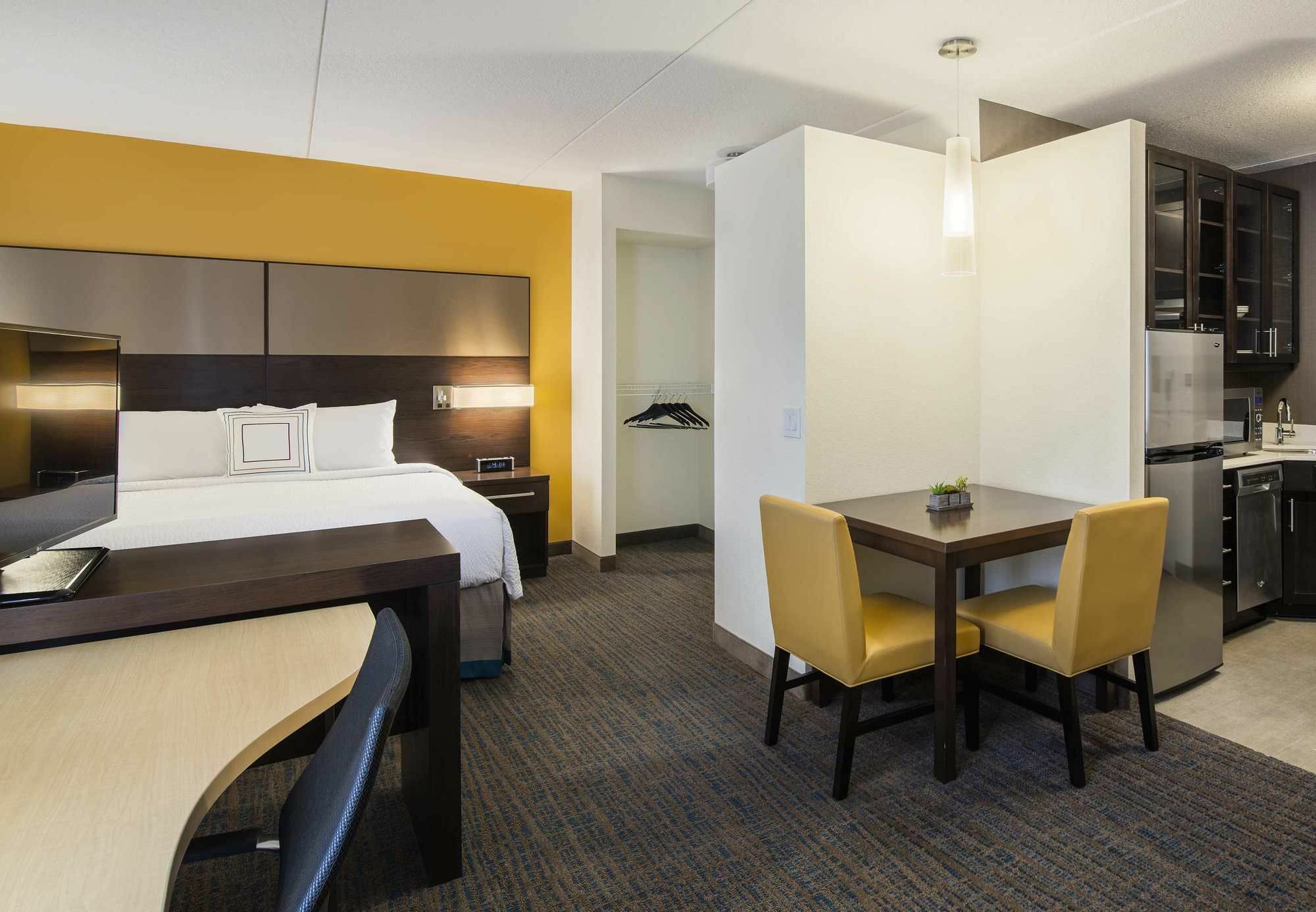 Residence Inn By Marriott Regina Bagian luar foto