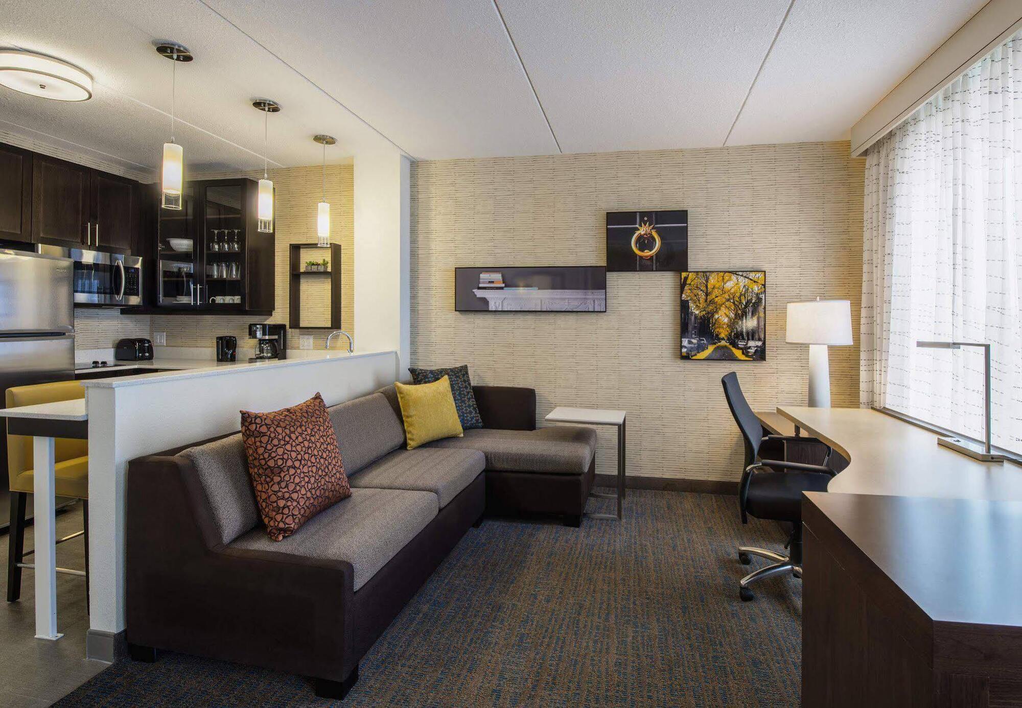 Residence Inn By Marriott Regina Bagian luar foto