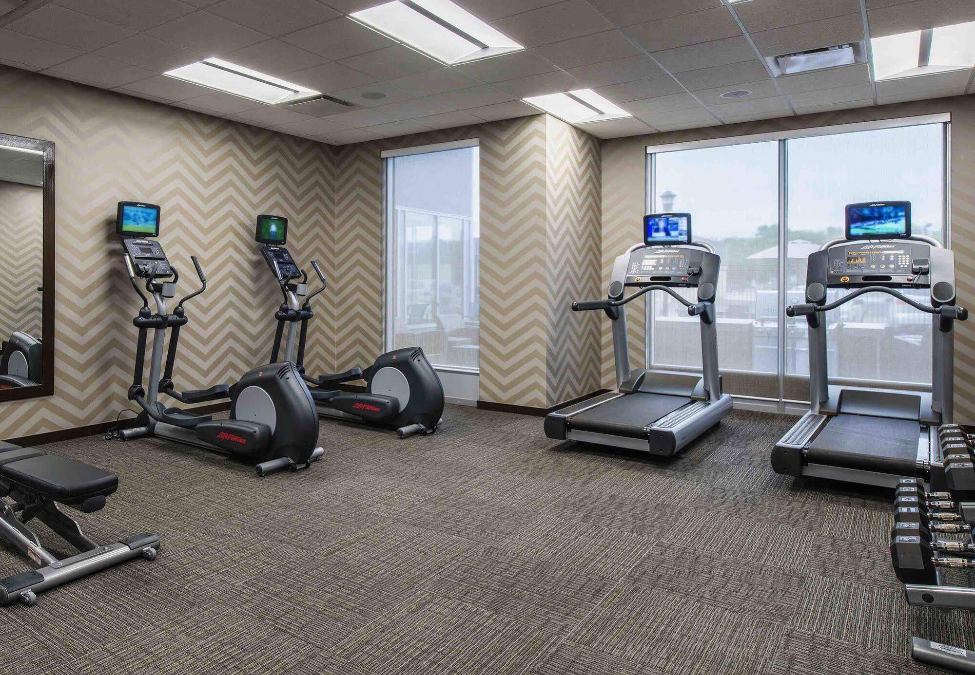Residence Inn By Marriott Regina Bagian luar foto