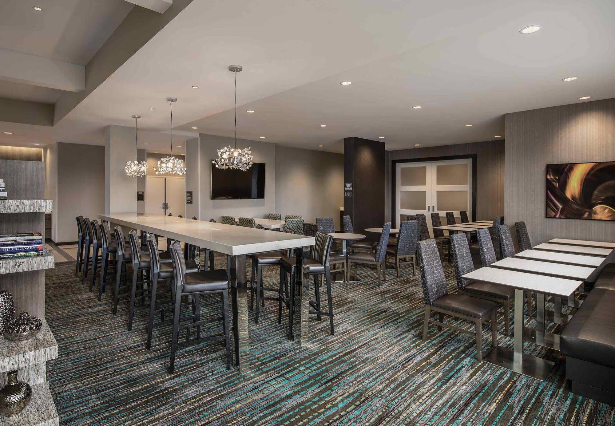 Residence Inn By Marriott Regina Bagian luar foto